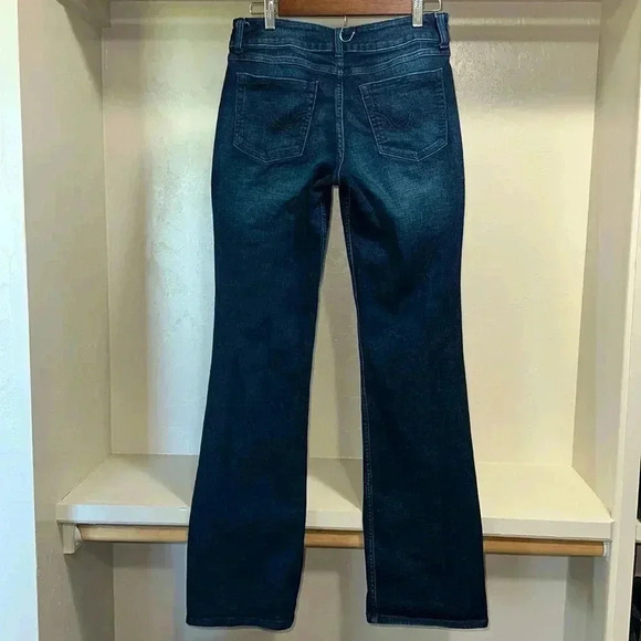 Jeans - Picture 1 of 7